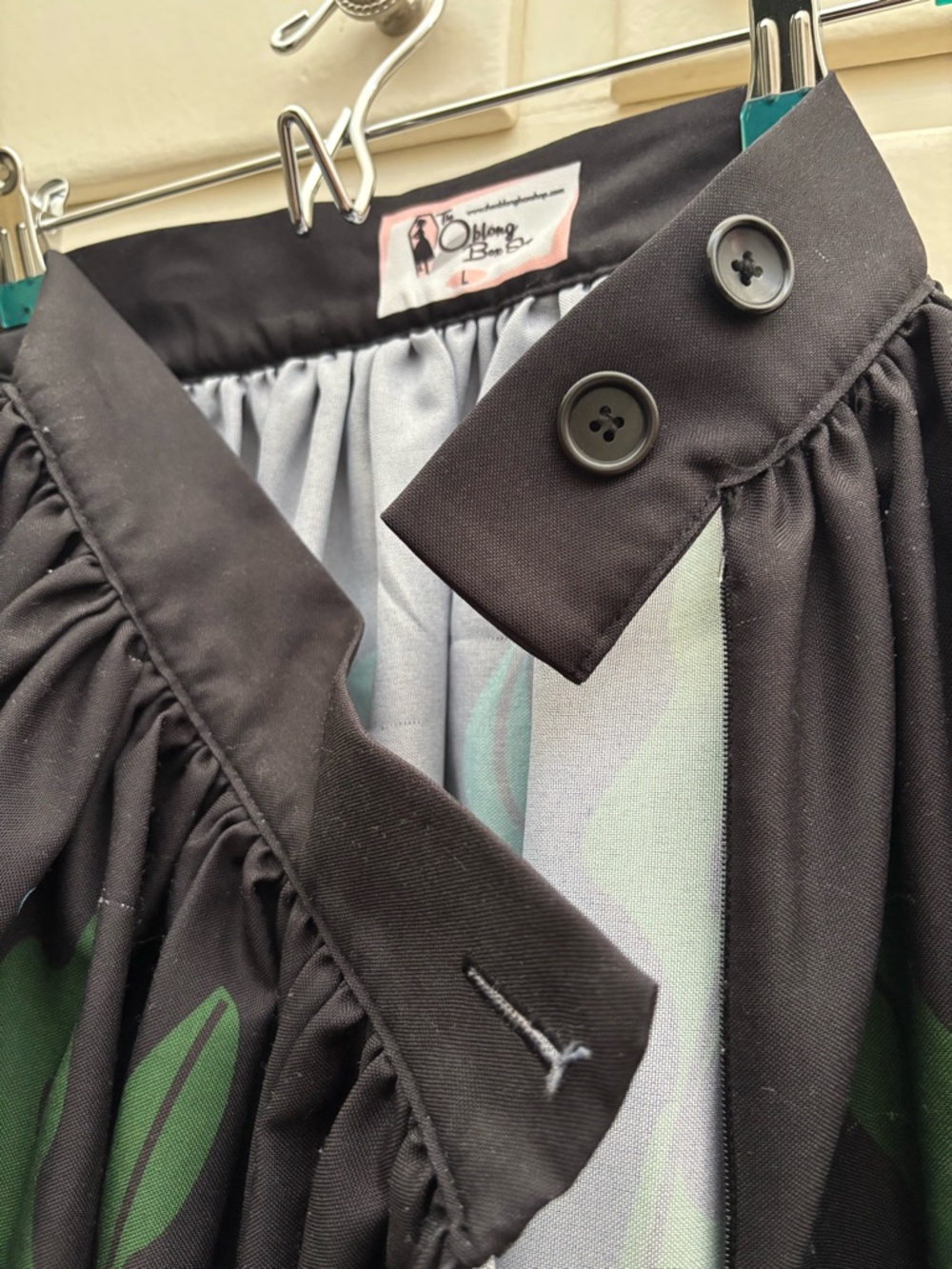 The Oblong Box Shop: Whimsical Puffer Fish Print Skirt in Black & Green - Picture 10 of 10